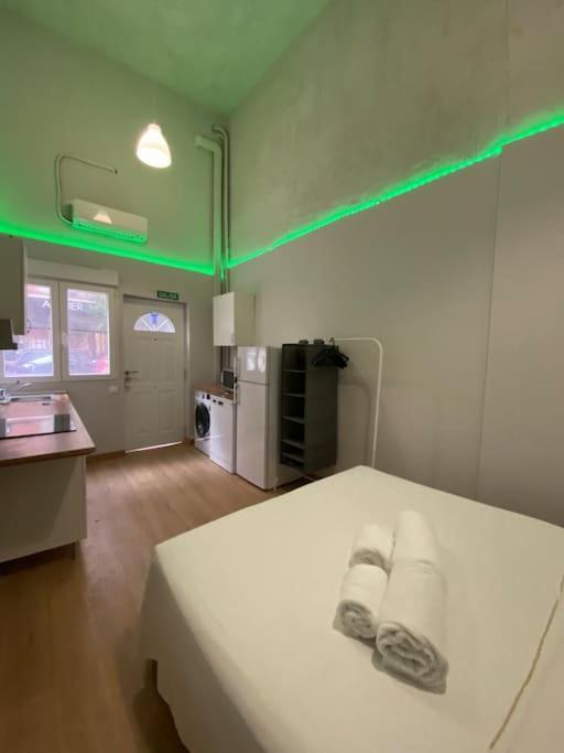 At 20' By Metro From The City Centre Madrid Exterior photo